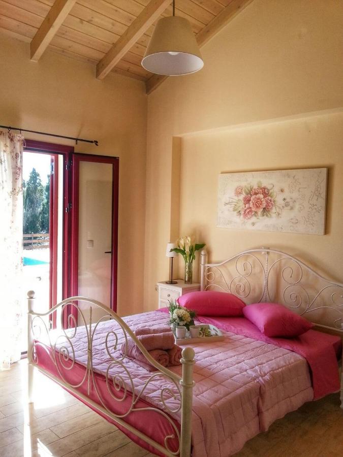 Villa Cottage Kantrillies Fokata Exteriör bild